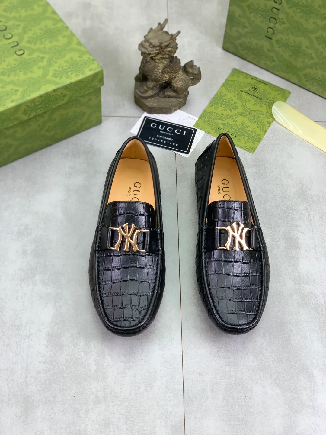 Men's men's shoes💰P360💰[New style]🆘[GUCCI] New classic beanie shoes; Hong Kong original top quality, exquisite craftsmanship, top quality💪🏼High-end boutique men's beanie shoes, British fashion style 🎈The upper is made of Italian imported calfskin🔥, comfortable and breathable, fully imported soft pigskin lining, lazy slip-on Loaf style This fabric is made of 🇮🇹🎈, which is suitable for drivers to drive, and the original non-slip and wear-resistant rubber outsole 🎈Number of yards: 38-45 2⃣️colors🉑️choose